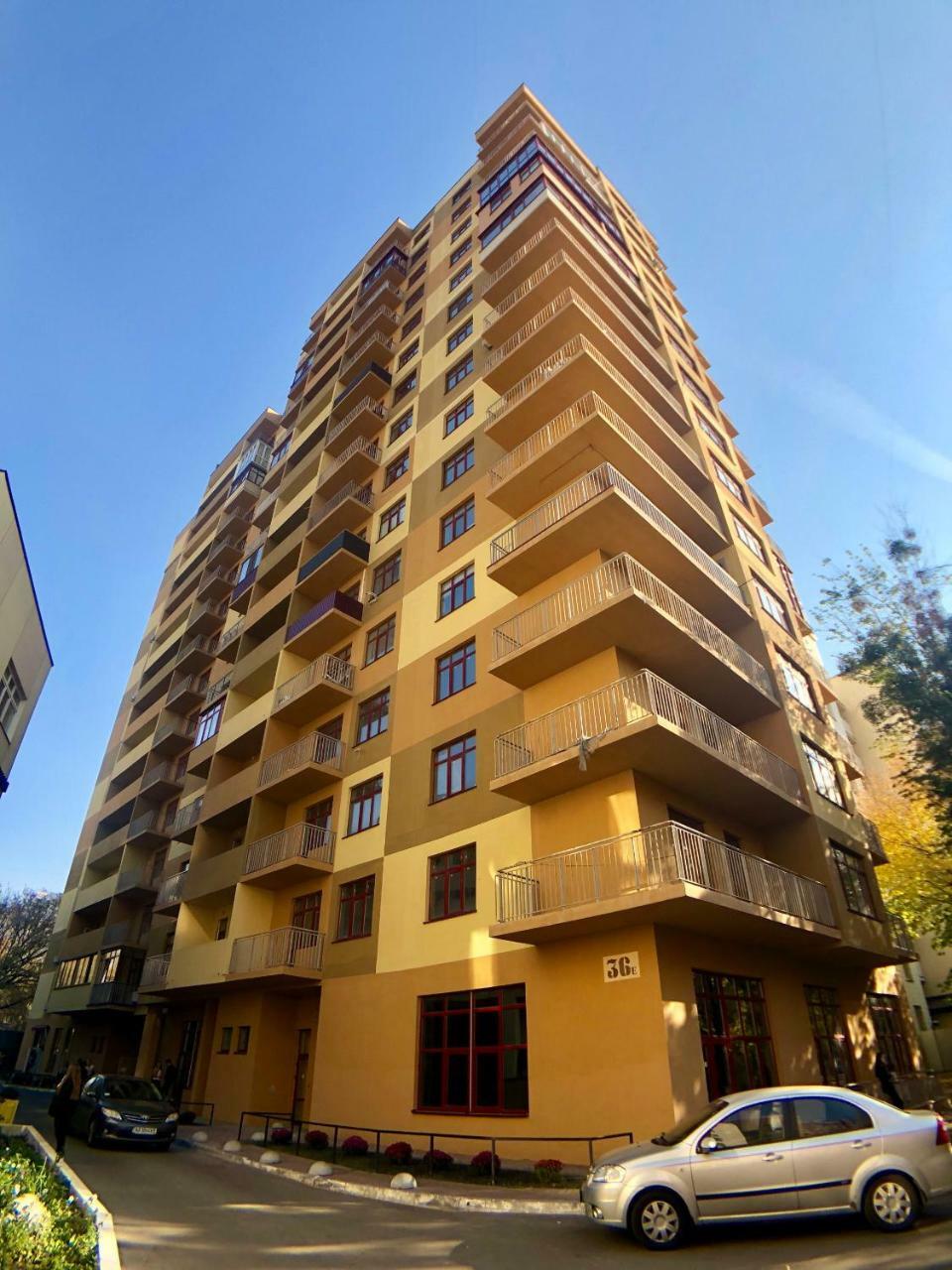 Modern Aparthotel near metro Pecherska Kiev Exterior foto